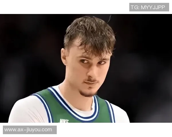 克尼佩尔表现出色12投7中砍下21分7助攻三分球命中率高达55